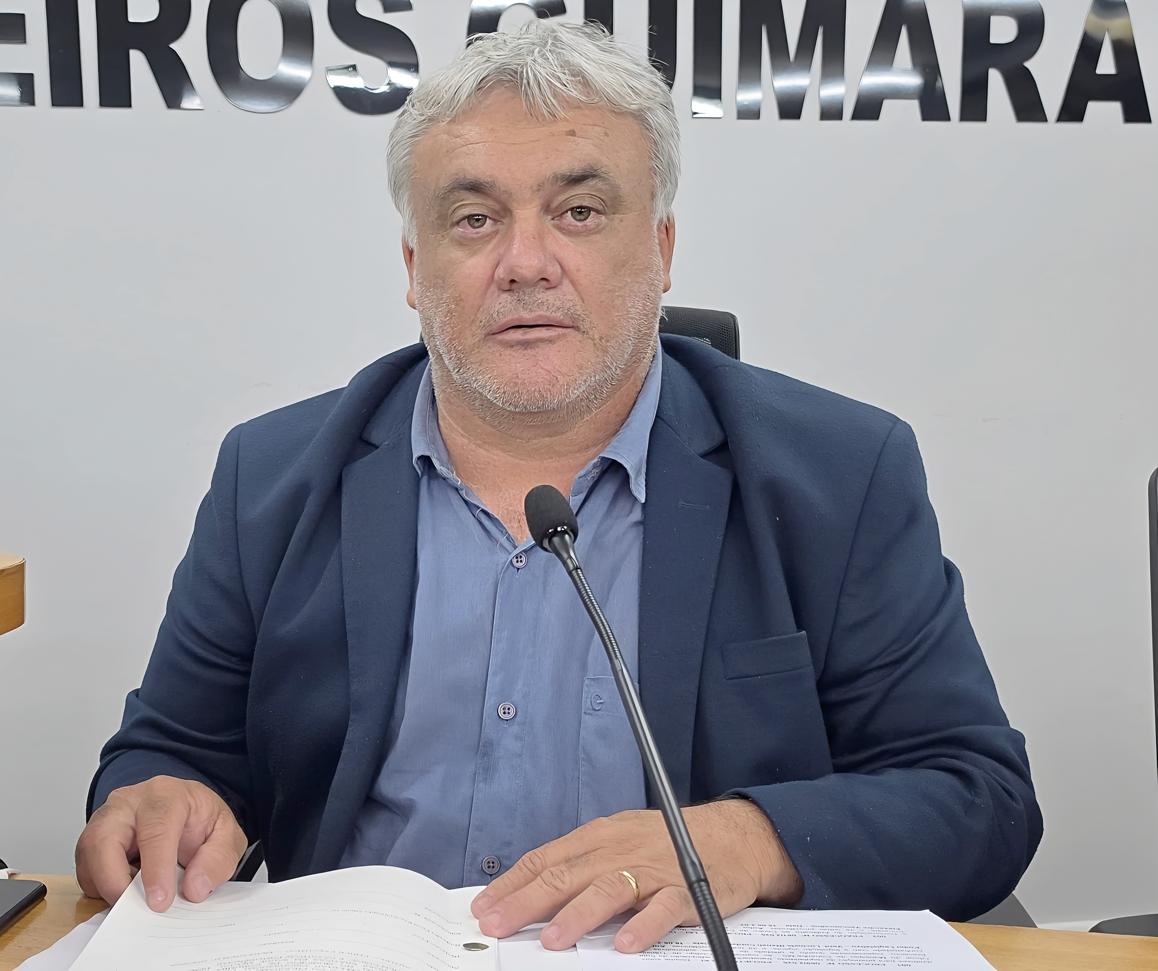 Pavimentação da 15 de Novembro é solicitada por Genilson, na Câmara