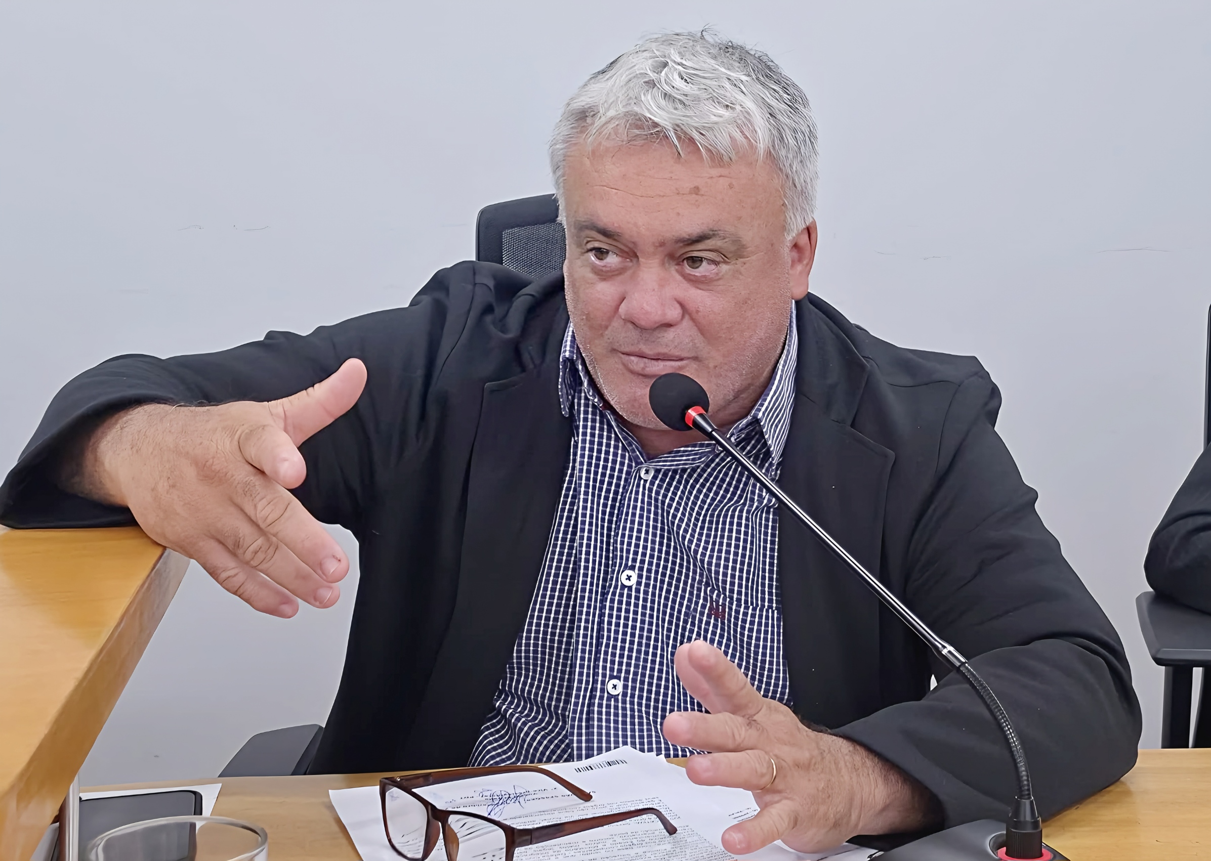 Genilson pede regularização do transporte escolar em Albuquerque e comunidades da região
